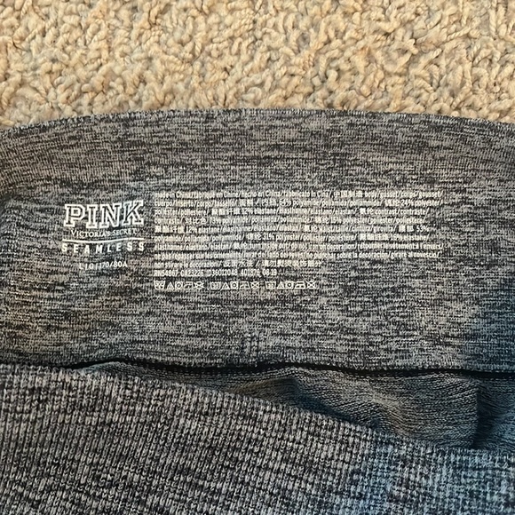 Victoria’s Secret Pink Gray Seamless Leggings Size Large - Picture 5 of 6